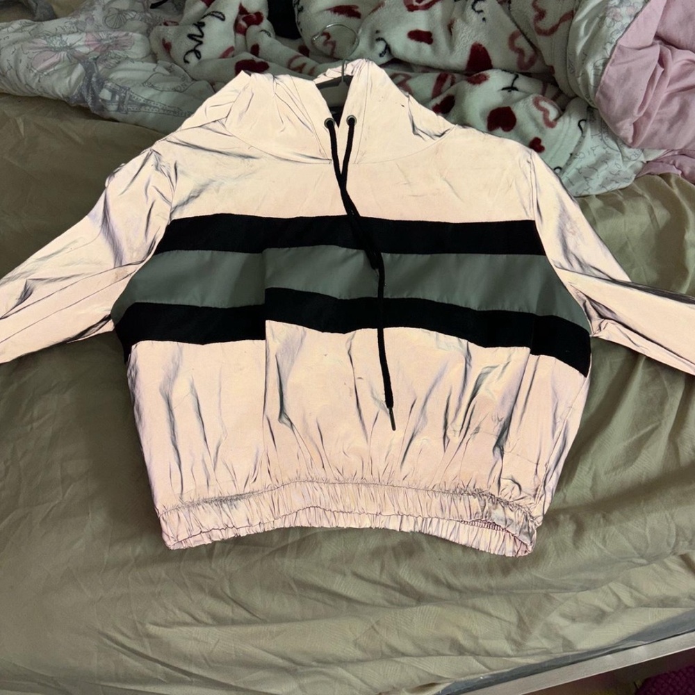 Worn twice it’s a crop sweater